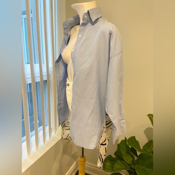 ✨SOLD✨High & Low shirt - Picture 5 of 6